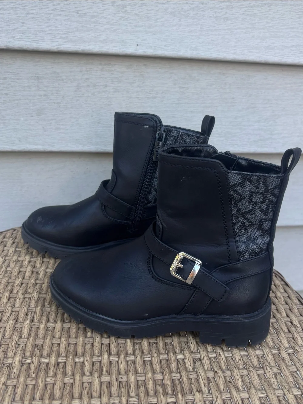 DKNY Girls Black Moto Combat Ankle Boots Side-Zip Buckle Size: Kids / Youth 12